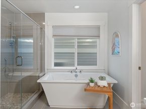 13707 NE 133rd Place, Kirkland WA 98034