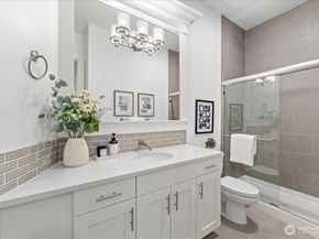 13707 NE 133rd Place, Kirkland WA 98034