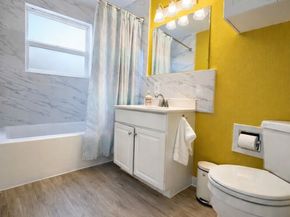 2517 - 2519 E Pike Street, Seattle WA 98122