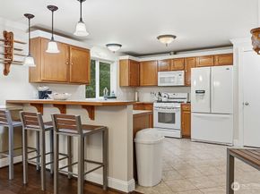 496 Pleasant Drive, Bremerton WA 98312