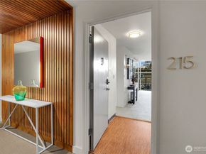 2040 43rd Avenue E 215, Seattle WA 98122