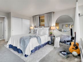 2040 43rd Avenue E 215, Seattle WA 98122