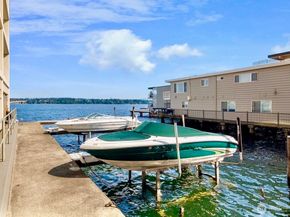 2040 43rd Avenue E 215, Seattle WA 98122