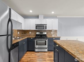 10549 Stone Ave N 303, Seattle WA 98133