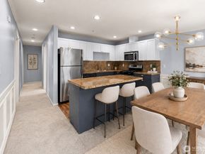10549 Stone Ave N 303, Seattle WA 98133