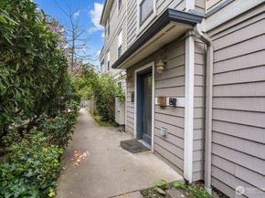 10549 Stone Ave N 303, Seattle WA 98133