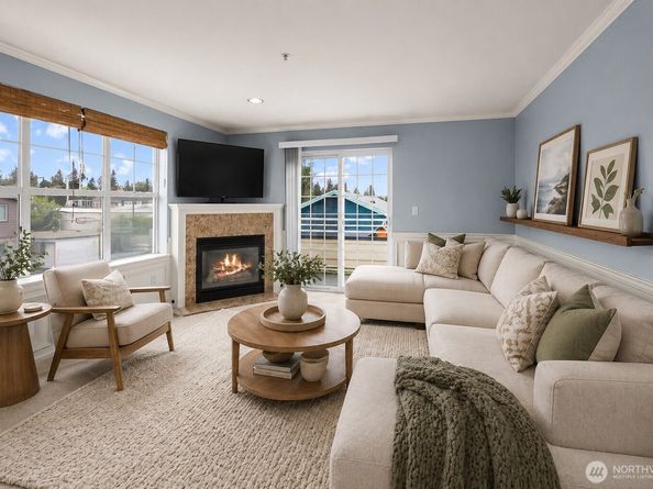 10549 Stone Ave N 303, Seattle WA 98133