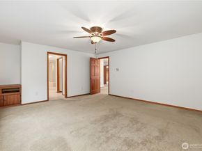 18605 SE 174th Way, Renton WA 98058