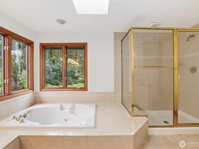 18605 SE 174th Way, Renton WA 98058