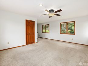 18605 SE 174th Way, Renton WA 98058