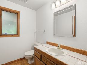 18605 SE 174th Way, Renton WA 98058