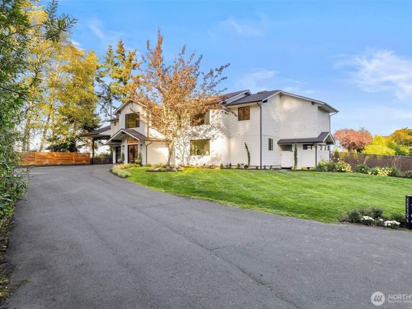 15194 Sunrise Drive NE, Bainbridge Island WA 98110