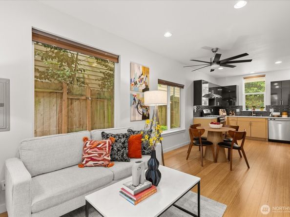 3423 Beacon Avenue S, Seattle WA 98144