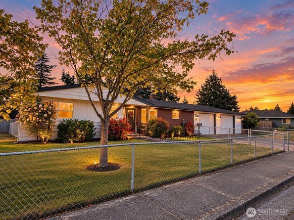 2716 5th Street, Everett WA 98201