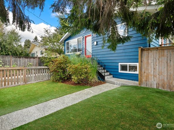 6842 25th Avenue NE, Seattle WA 98115