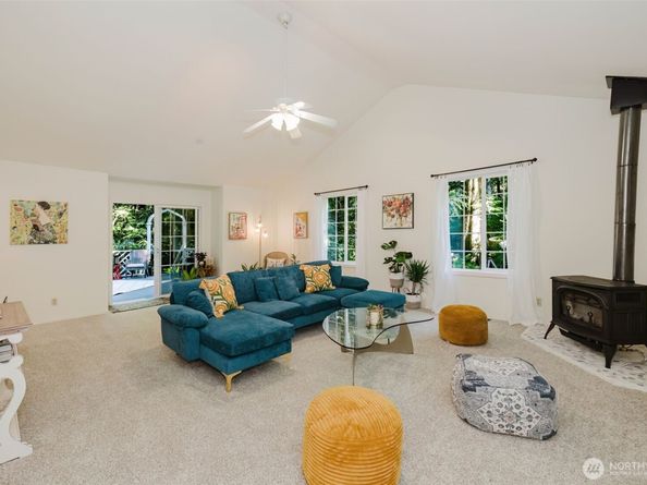 7215 NE Dolphin Drive, Bainbridge Island WA 98110