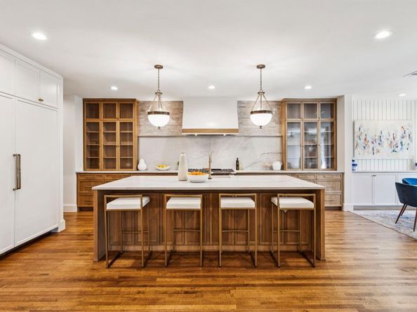 5425  Springmeadow Drive , Dallas Texas 75229