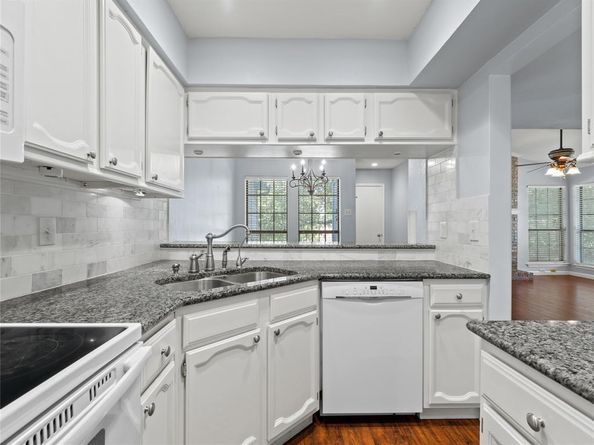 3101  Townbluff Drive  1024, Plano Texas 75075