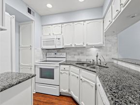 3101  Townbluff Drive  1024, Plano Texas 75075