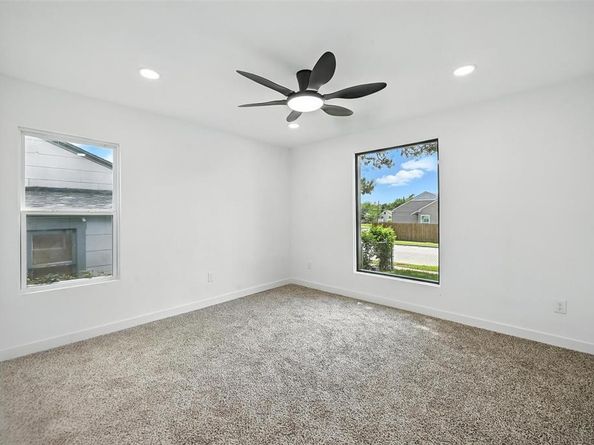 2729  Wallace Street , Fort Worth Texas 76105