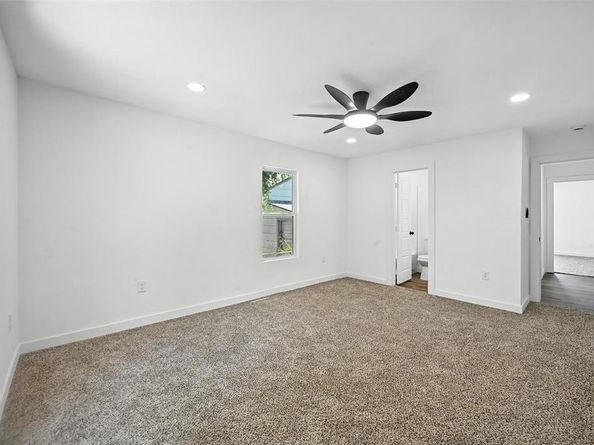 2729  Wallace Street , Fort Worth Texas 76105