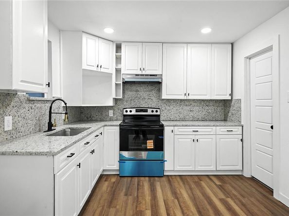 2729  Wallace Street , Fort Worth Texas 76105