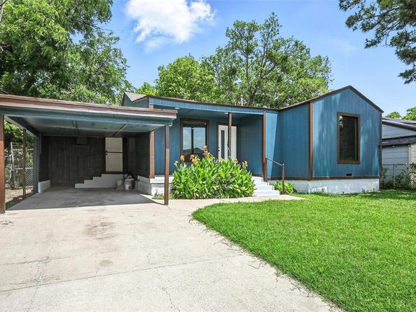 2729  Wallace Street , Fort Worth Texas 76105