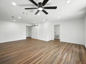 2729  Wallace Street , Fort Worth Texas 76105