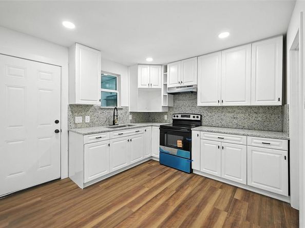 2729  Wallace Street , Fort Worth Texas 76105