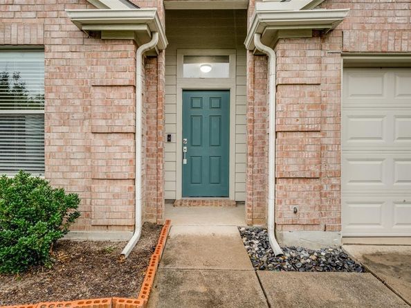 3901  Luck Hole Drive , Denton Texas 76210