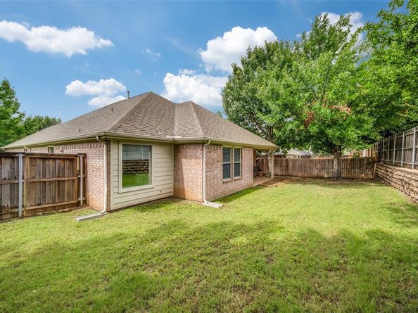 3901  Luck Hole Drive , Denton Texas 76210