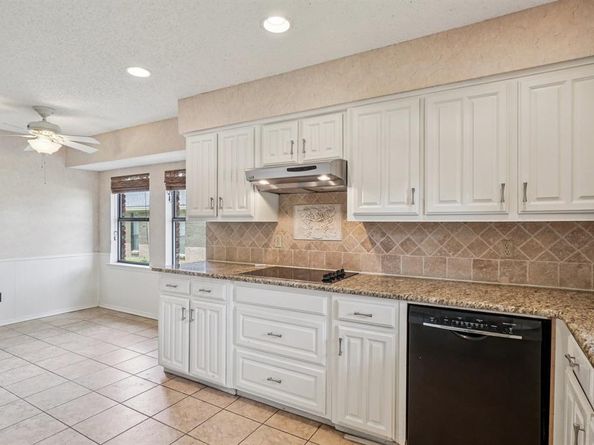 2608  Timberleaf Drive , Carrollton Texas 75006