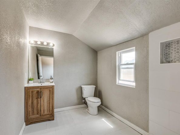 1245 E Allen Avenue , Fort Worth Texas 76104