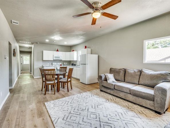 1245 E Allen Avenue , Fort Worth Texas 76104