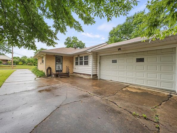 3307  Tooms Street , Dallas Texas 75227