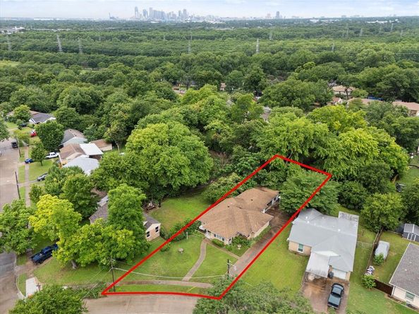 3307  Tooms Street , Dallas Texas 75227