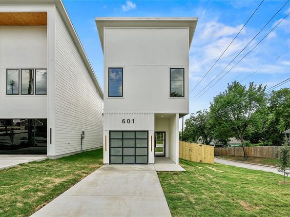 601 S Moore Street , Dallas Texas 75203