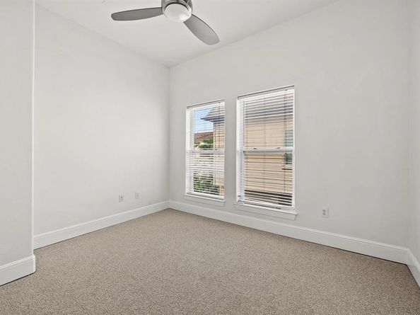 3200  Ross Avenue  22, Dallas Texas 75204