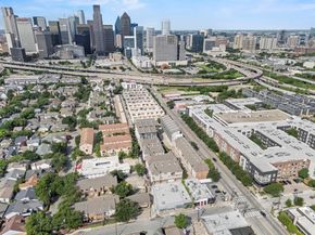 3200  Ross Avenue  22, Dallas Texas 75204