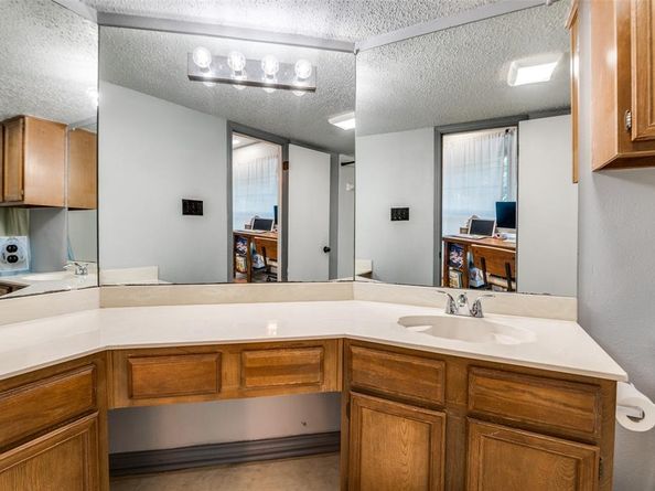 2407  Northlake Court , Irving Texas 75038