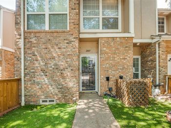 2407  Northlake Court 