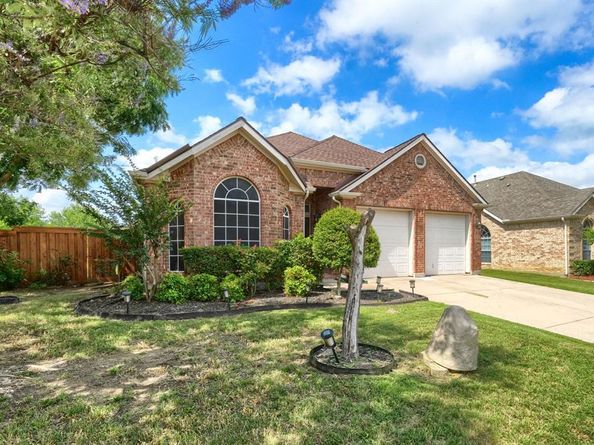 2860  Prado  , Grand Prairie Texas 75054