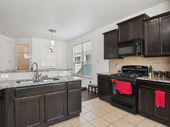 1805  Rodgers Lane , Providence Village Texas 76227
