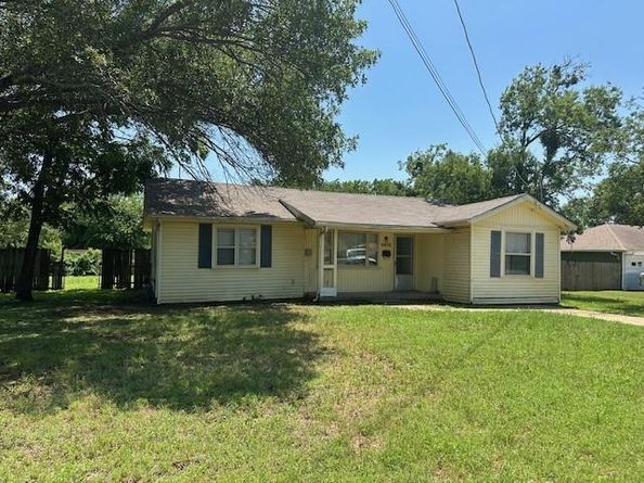 6832  Craig Street , Fort Worth Texas 76112