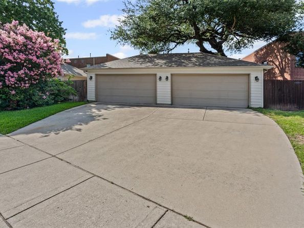 2905  Merrimac Street , Fort Worth Texas 76107