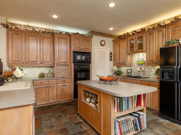 1605  Villa Court , Corinth Texas 76210