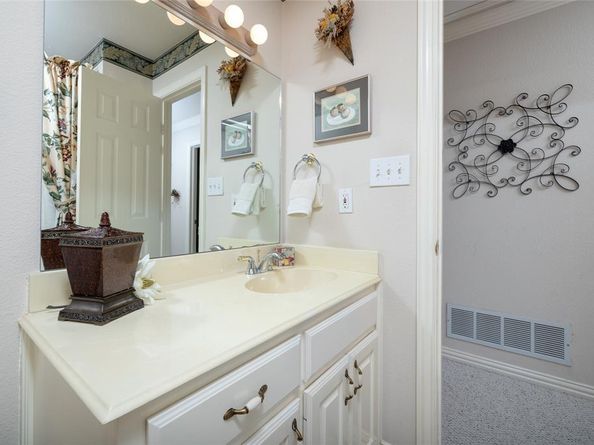 1605  Villa Court , Corinth Texas 76210