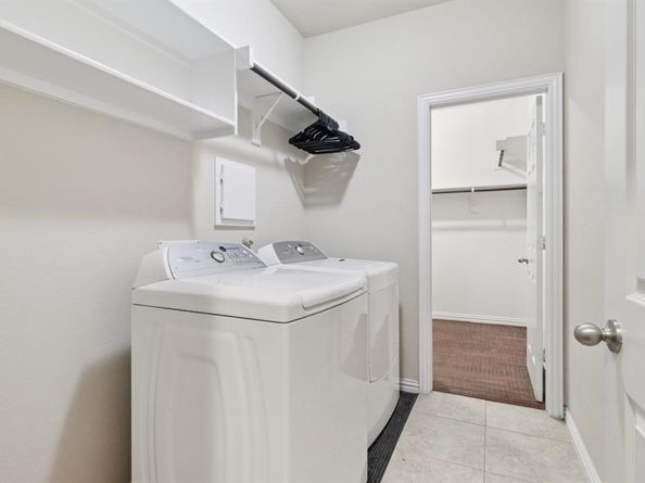 1009  Chickasaw Drive , Carrollton Texas 75010