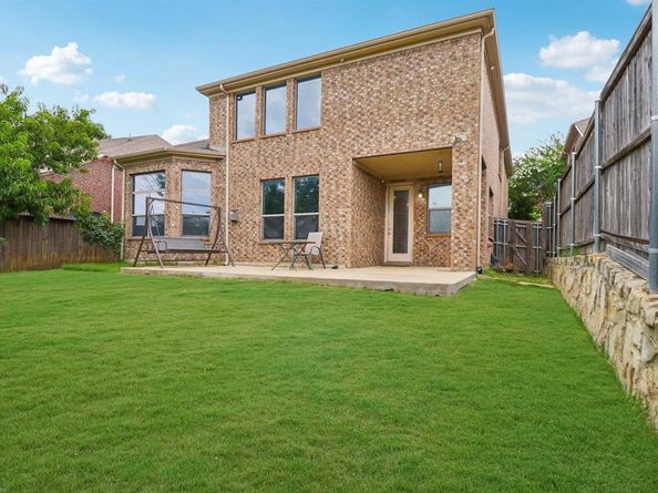 1009  Chickasaw Drive , Carrollton Texas 75010