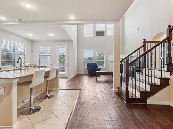 1009  Chickasaw Drive , Carrollton Texas 75010